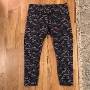 Fabletics cropped leggings size M